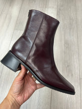 Load image into Gallery viewer, Wonders | Square Toe Low Heeled Boot