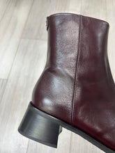 Load image into Gallery viewer, Wonders | Square Toe Low Heeled Boot