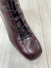 Load image into Gallery viewer, Wonders | Square Toe Laced Boot