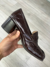 Load image into Gallery viewer, Unisa | Leavit | Heeled loafer
