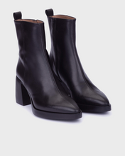 Load image into Gallery viewer, Wonders | Vera Ankle Boots | Due 11th Sept
