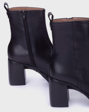 Load image into Gallery viewer, Wonders | Vera Ankle Boots | Due 11th Sept