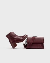 Load image into Gallery viewer, Wonders | Crossbody Bag