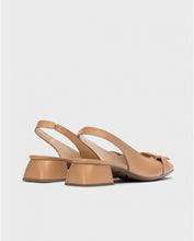 Load image into Gallery viewer, Wonders | Maya Slingback Pump