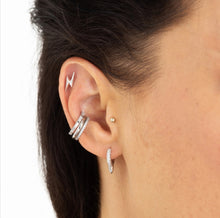 Load image into Gallery viewer, SP Slim Sparkling Earcuff Silver